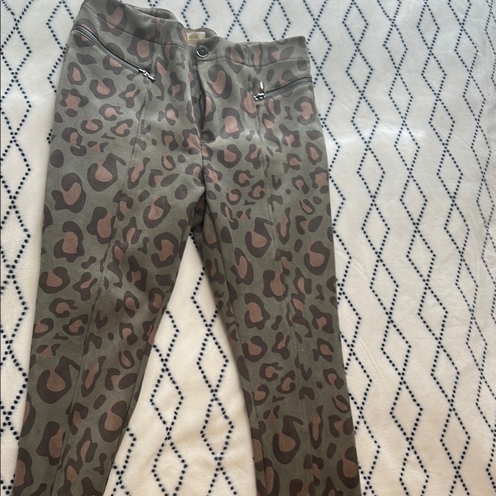Anthropologie Maeve Leopard Print stretch Pants